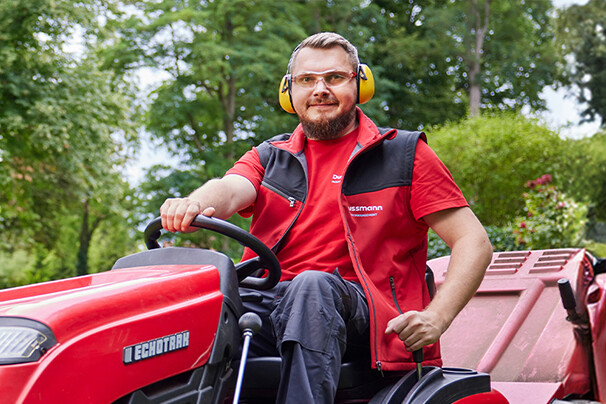 Employee who works in the garden and exterior facility care